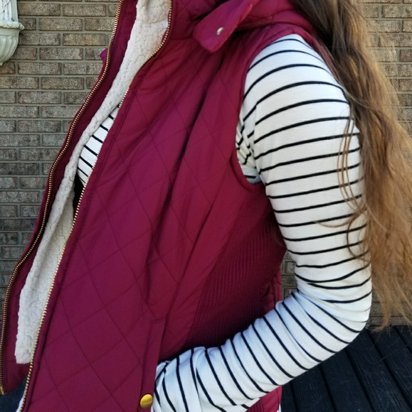 ▫️LAST▫️The Perfect Layer Quilted Hooded Vest - Picture 6 of 8